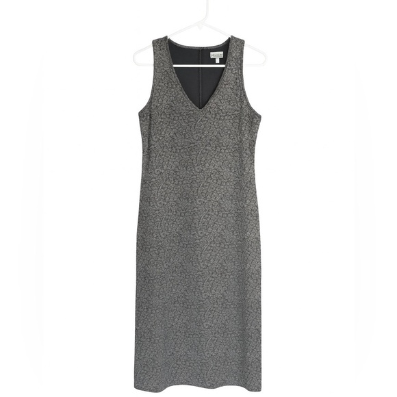 Old Navy size 4 women’s lined sleeveless classic black summer maxi dress. - Picture 2 of 3